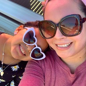 Meet your Posher, Carmen